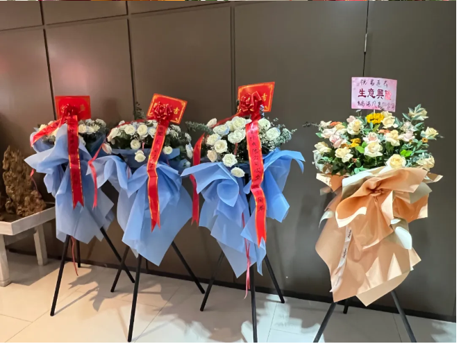 1712719685421760.jpg 6.jpg